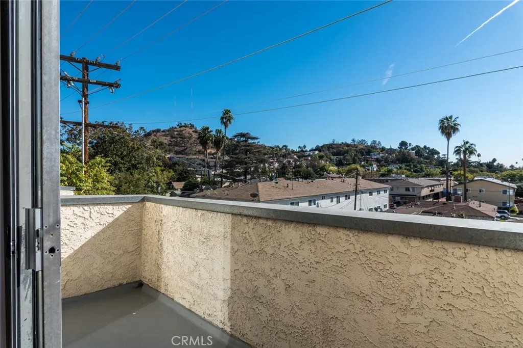 1422 Rock Glen Avenue 210, Glendale, California 91205 home-pic-10